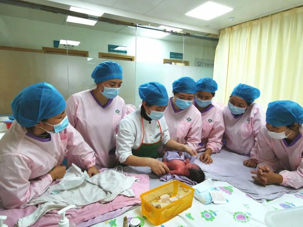 台州妇婴监护型护送